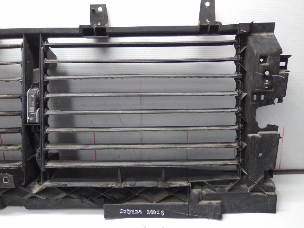 Active Air Shutter from 2022 GMC Sierra 1500 6.2L 12837507