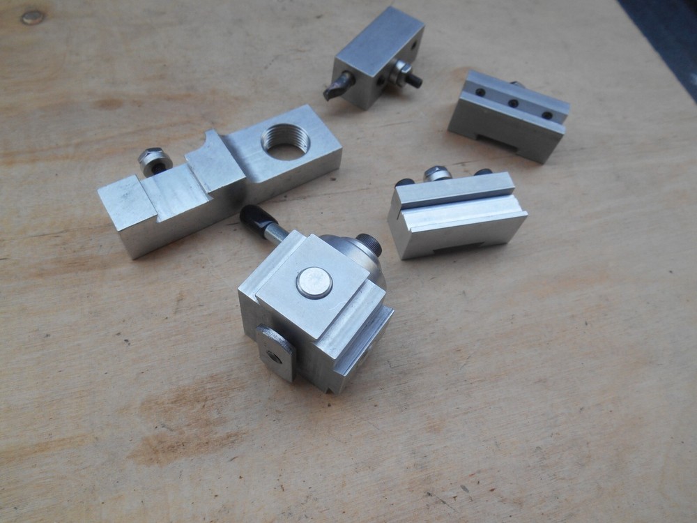 Mini lathe tool holder quick change set