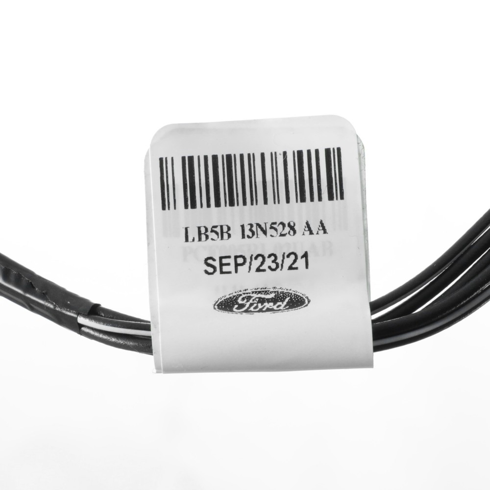 Genuine Ford Socket & Wire LB5Z-13412-A