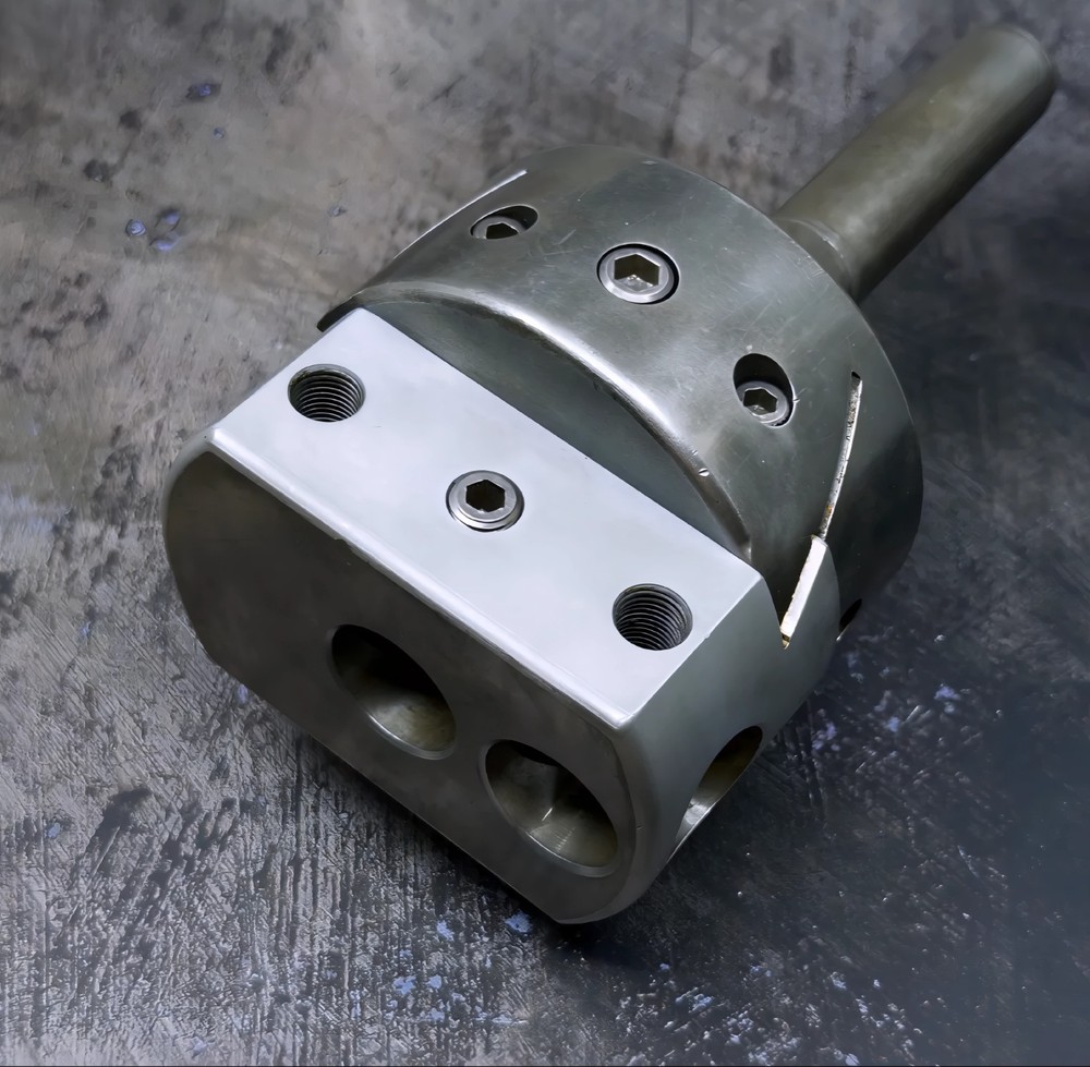 CRITERION 1" BORING HEAD - DBL-204 - R8 SHANK