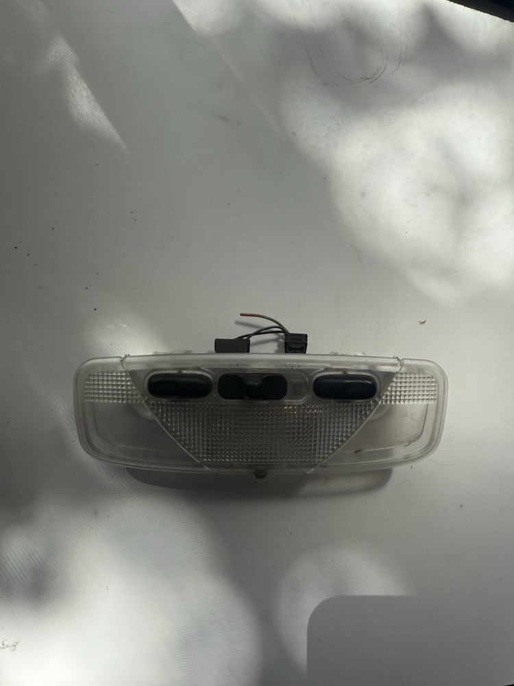 2000-2007 Ford Focus Front Overhead Front Center Dome Roof Map Light