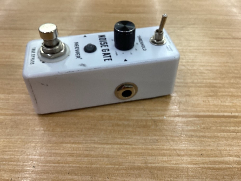 NEEWER Noise Gate Effector DC-9V True Bypass Threshold Adjust