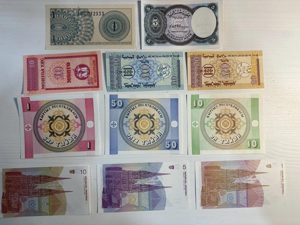 World Banknotes Collection Lot: (11 Note Lot)