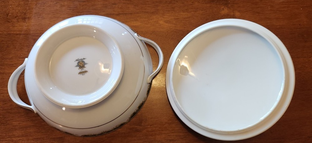 Noritake Warrington 6972 Casserole Covered Dish
