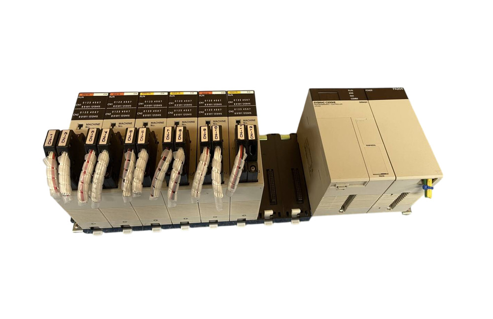 OMRON PA204 SYSMAC C200HE Programmable Controller  Sequencer Used Excellent+++