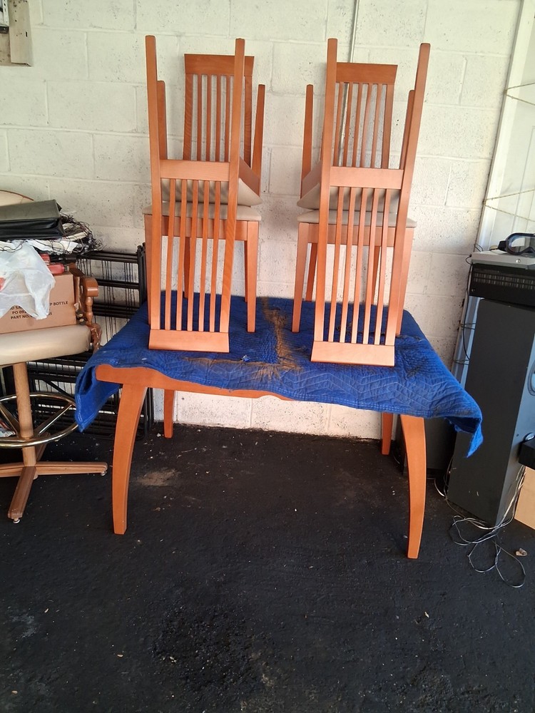 Nice & Smooth Light Brown Table With Matching Chairs