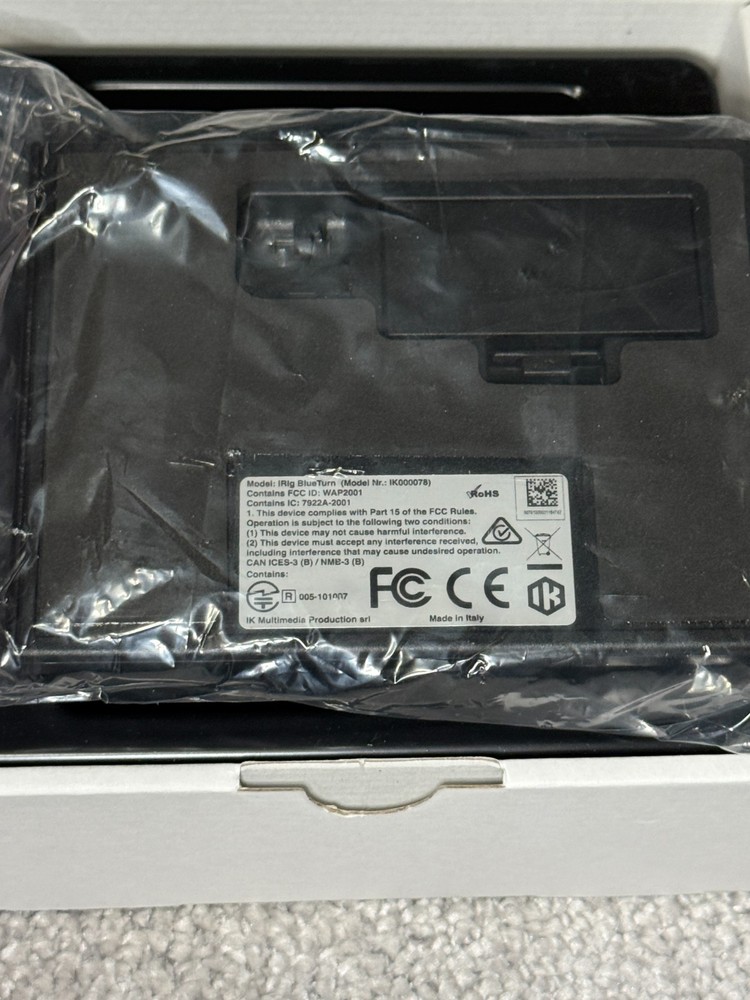 IK Multimedia iRig BlueTurn Bluetooth Page Turner For Iphone, Ipad, Mac, Android