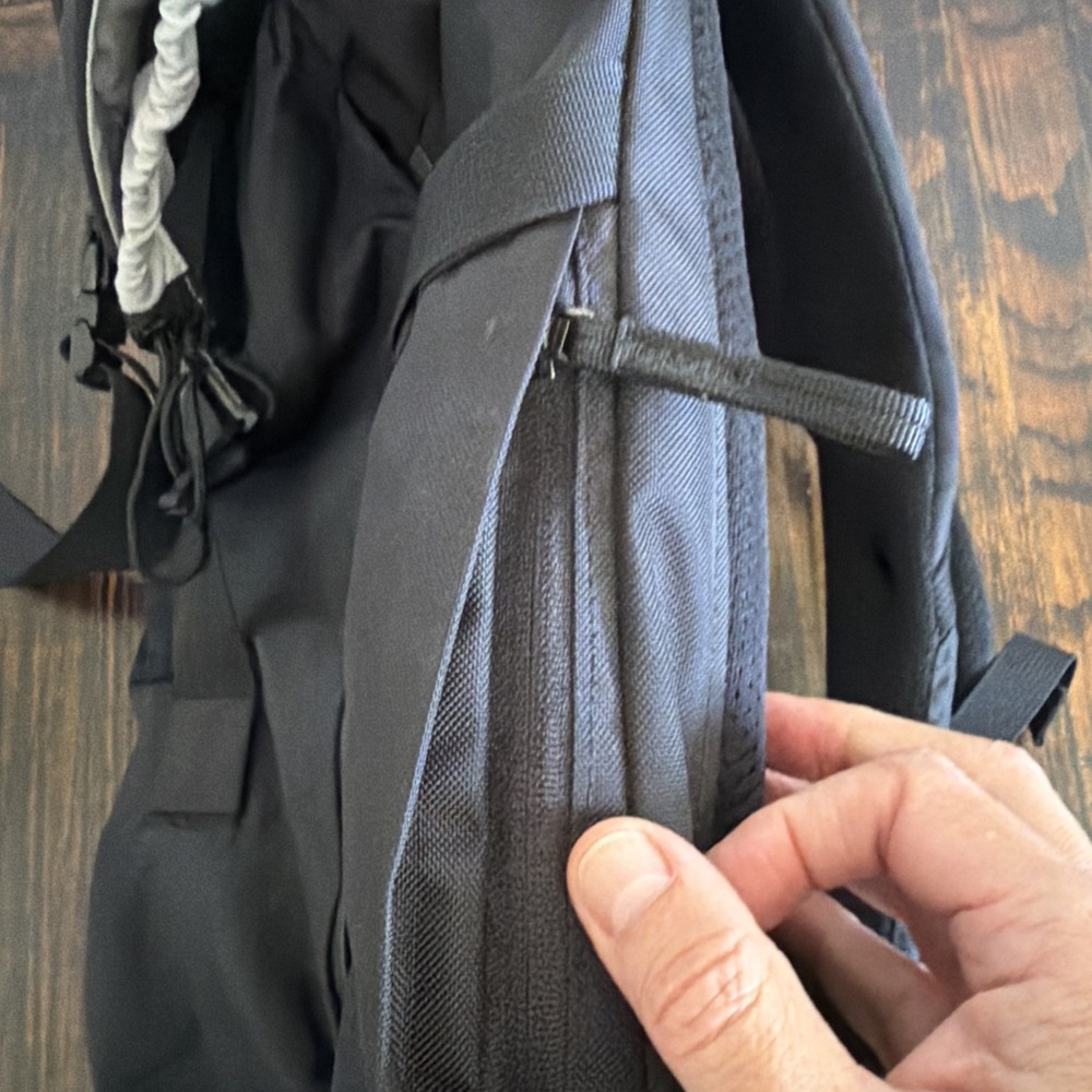 Gregory Sketch 28 Liter Daypack Backpack Black/Gray