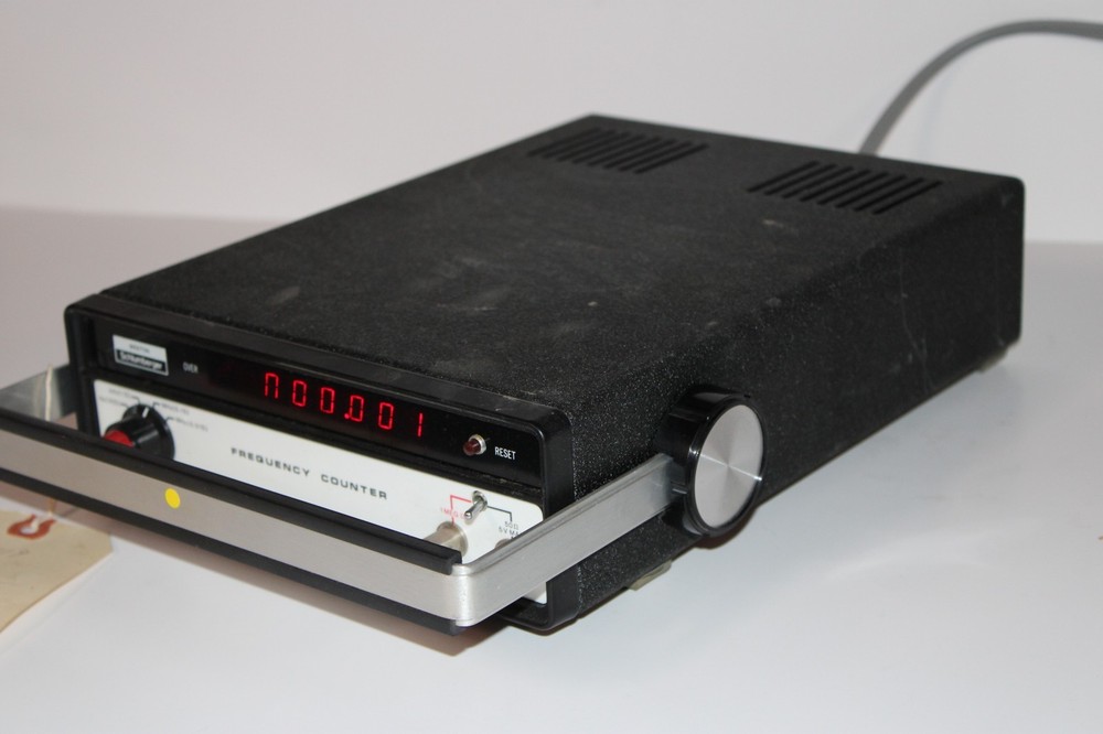 WESTON SCHLUMBERGER 1253 FREQUENCY COUNTER (UNKNOWN)