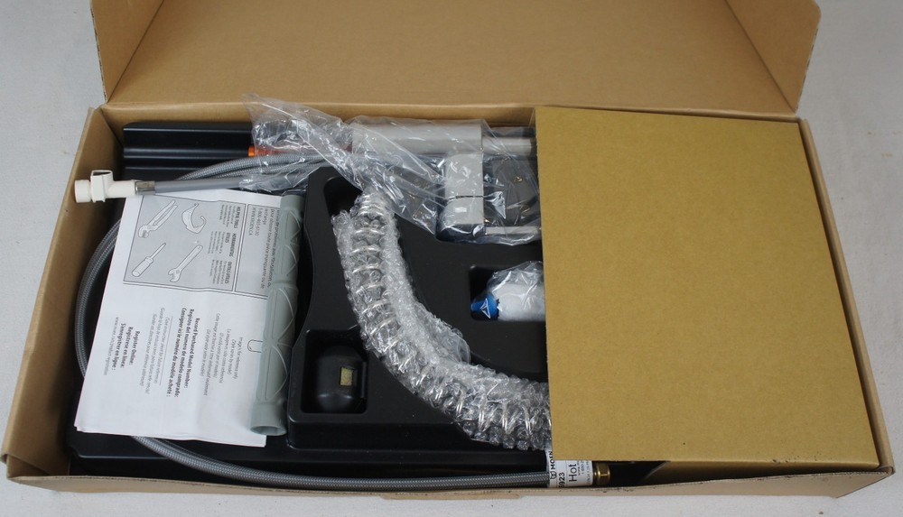 MOEN ALIGN 5923 CHROME ONE HANDLE PULLDOWN KITCHEN FAUCET IN ORIGINAL BOX