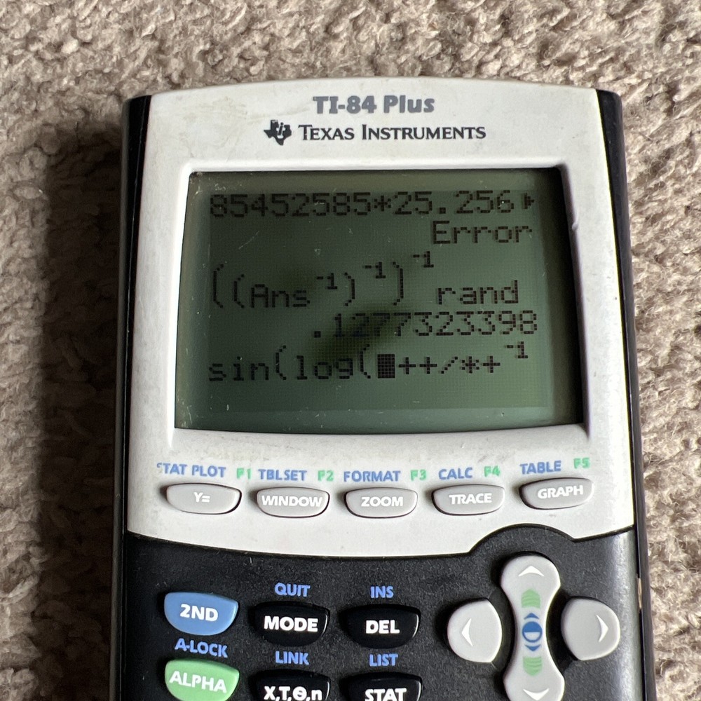 Texas Instruments Ti-84 Plus Graphing Calculator - READ DESCRIPTION