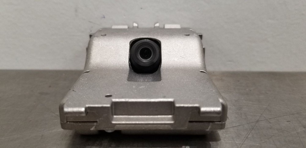 18 DODGE DURANGO FRONT VIEW WINDSHIELD MOUNTED CAMERA 4672633AC