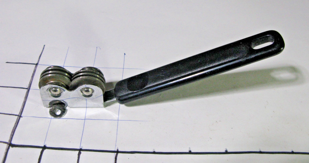 Vintge EKCO Knife Sharpener, Pull Through, Black Handle-Excellent Used Condition