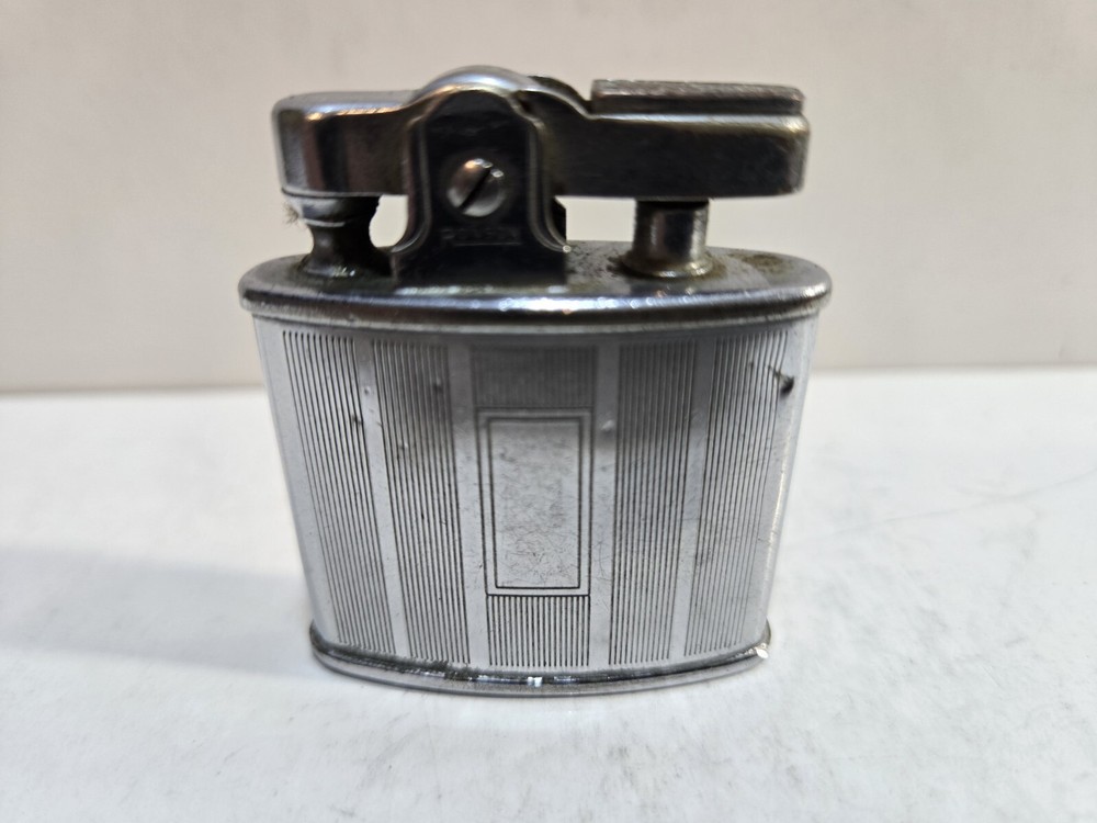 VINTAGE WORKING RONSON Standard SILVER Tone LIGHTER  7541/26