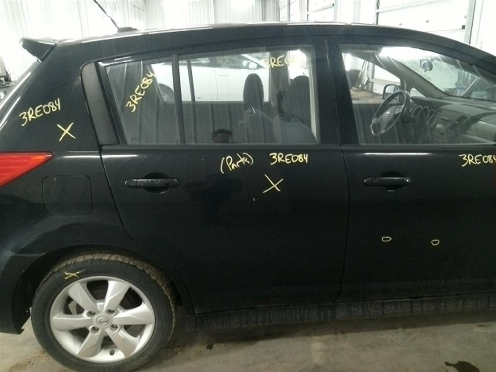 VERSA 2011 Keys/Latches/Locks 104855213