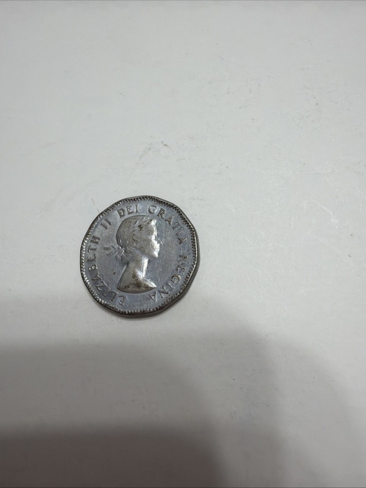 1953 5 CENTS CANADA COIN