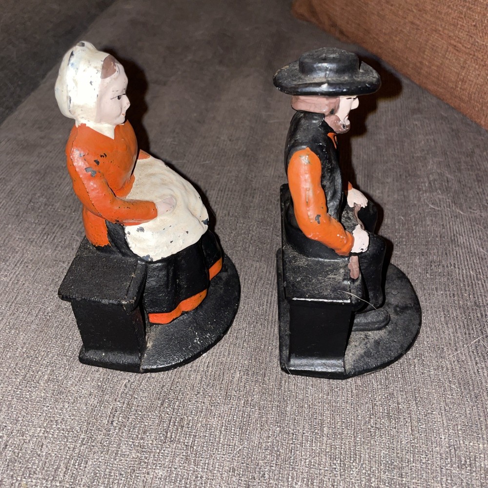 Cast Iron amish couple book ends