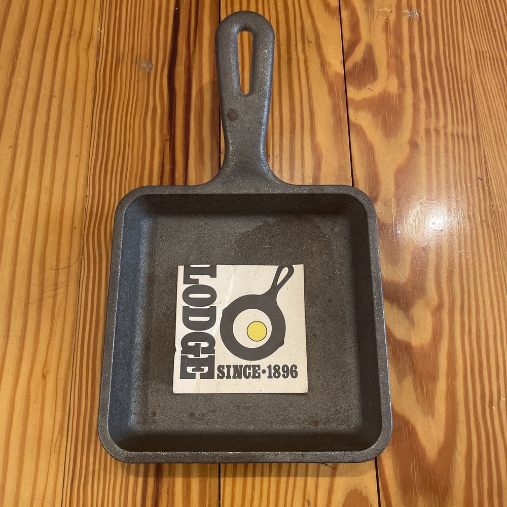Lodge 5WS Square Cast Iron Skillet Nice! NEW