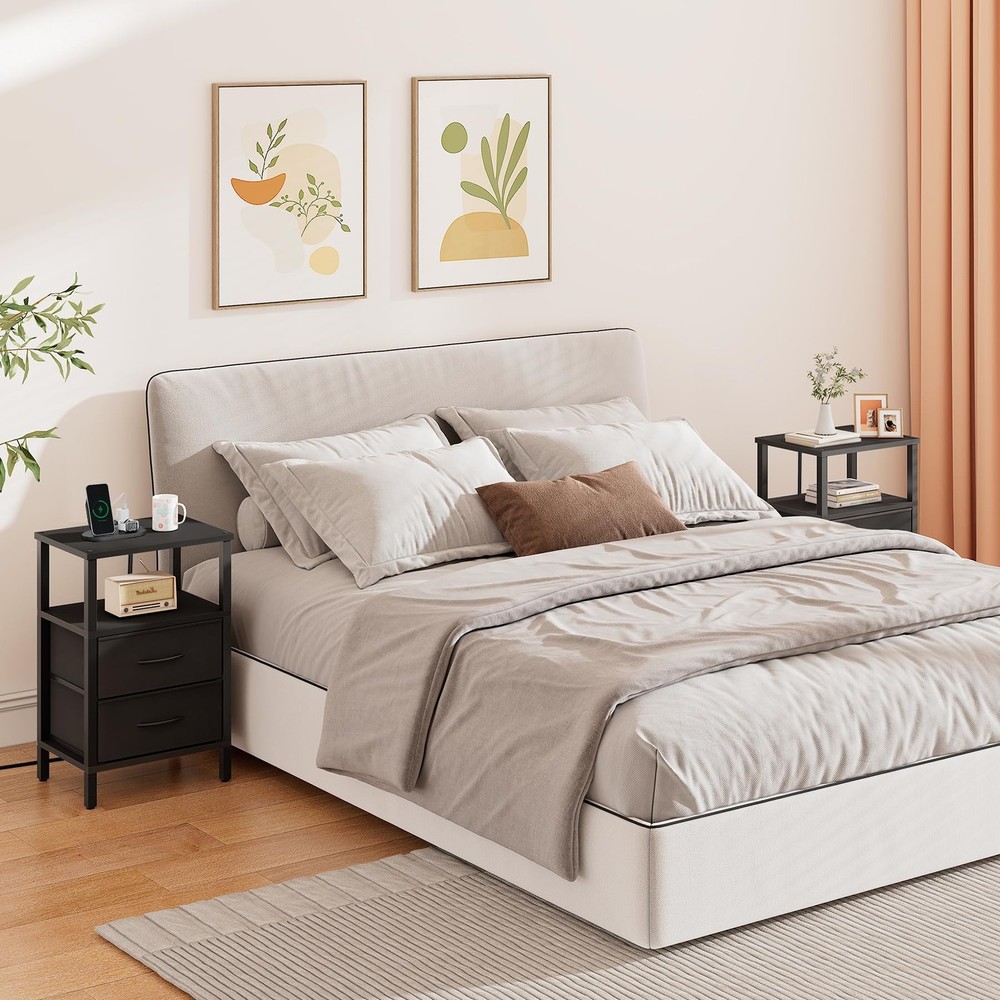 End Table with Charging Station, Side Table with 1 USB & 1 USB- C type Port a...