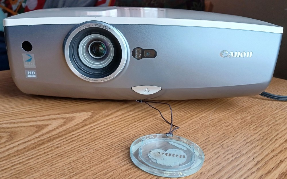 Canon SX80 Mark II LCD Projector – Powers On & Projects – Limited Testing