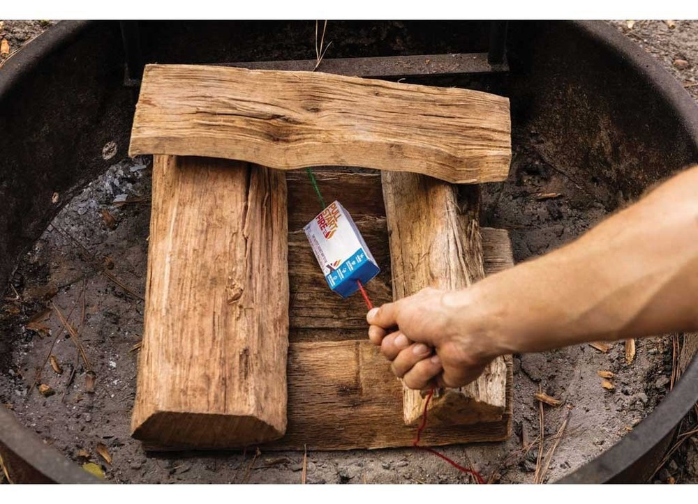 Pull Start Fire 5-Second Fire Starter Rainproof Windproof 72-Pack Floor Display