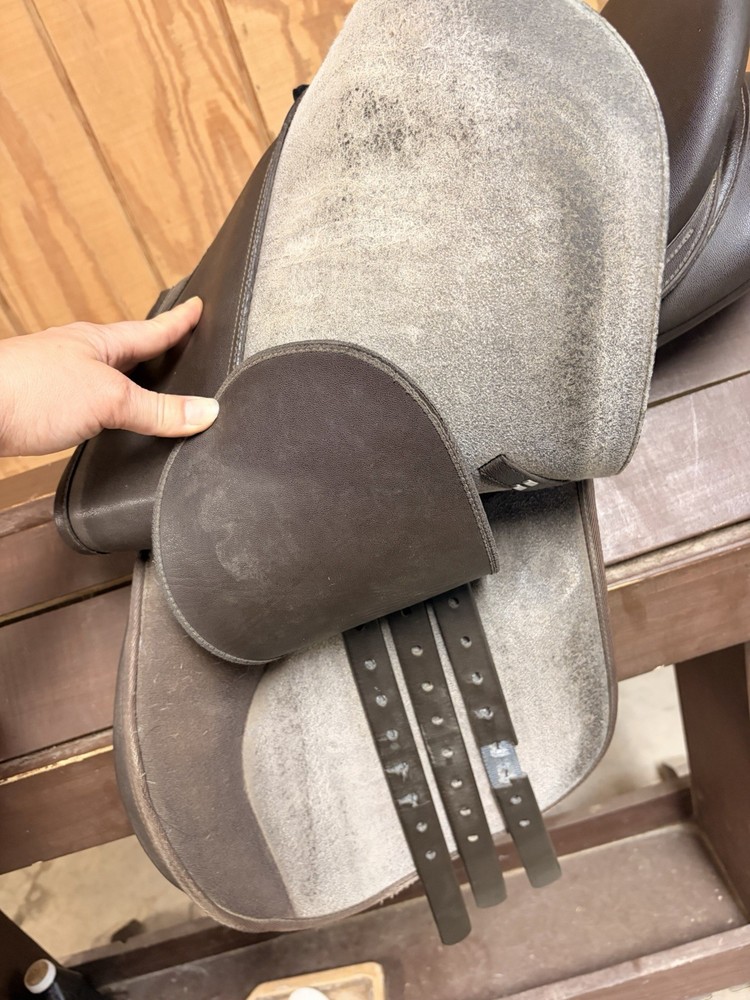 Wintec 250 All Purpose Saddle 17” Adjustable Tree