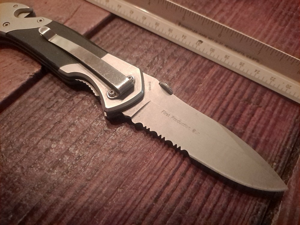 First production run, Smith & Wesson Pocket Knife First Response Folder SWFRS