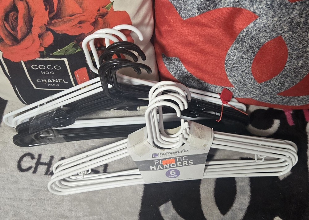 BUNDLE CLOTHING HANGERS 41