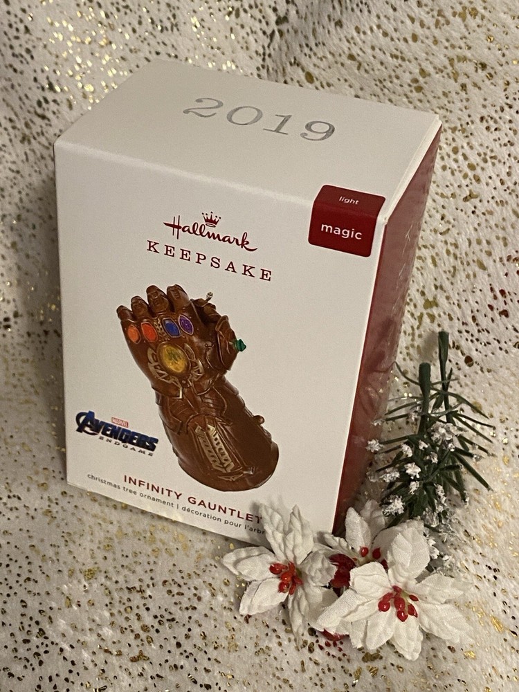 2019 Hallmark INFINITY GAUNTLET Magic Ornament THANOS Marvel AVENGERS Light Up