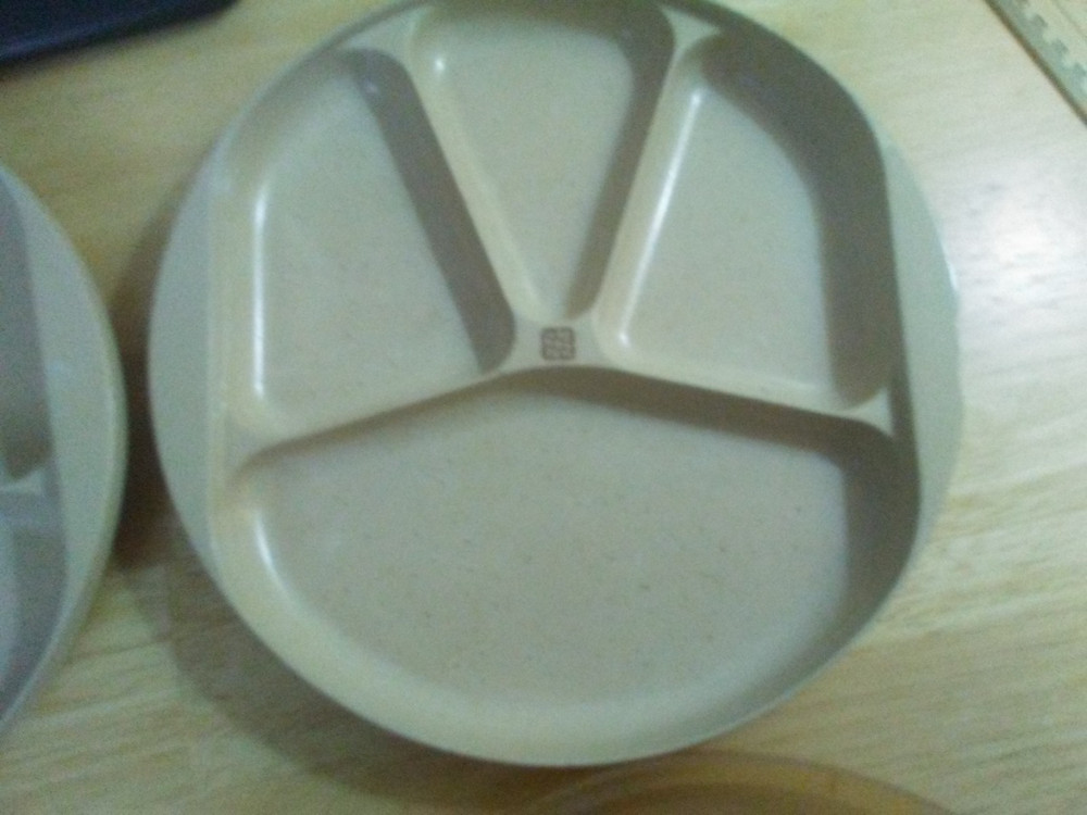 Littonware Microwave Divided Plates with Lids