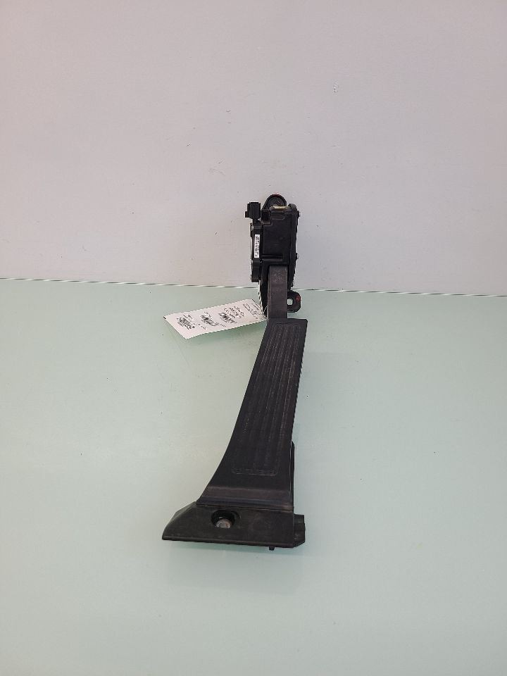 Accelerator Gas Pedal Fits 2013 OPTIMAKIA 580085