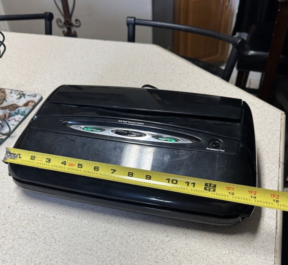 Rival Model VS120 Food Vacuum Sealer – Black- Working-