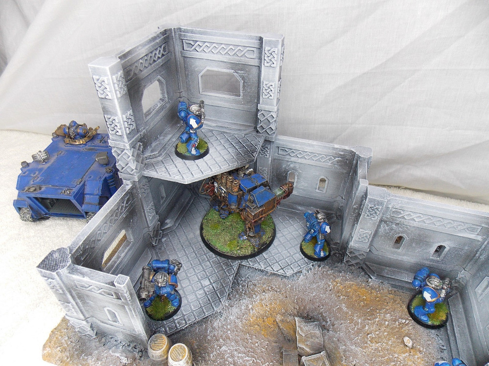 WARGAMING TERRAIN PAINTED BUILDING