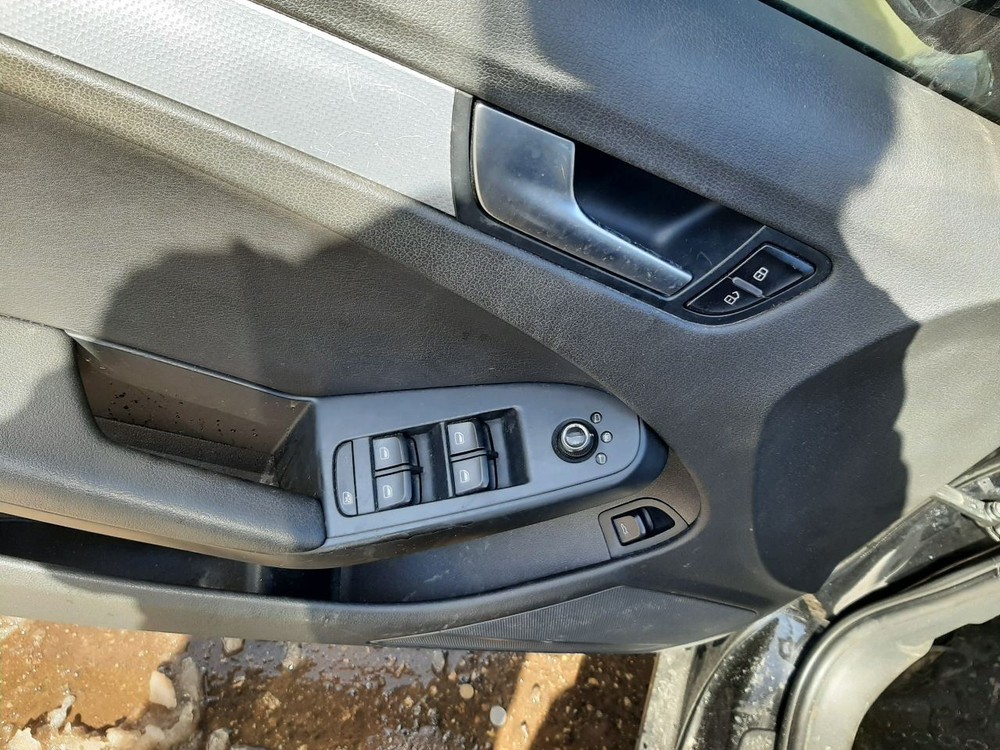 A4 AUDI 2011 High Mounted Stop Light 922519