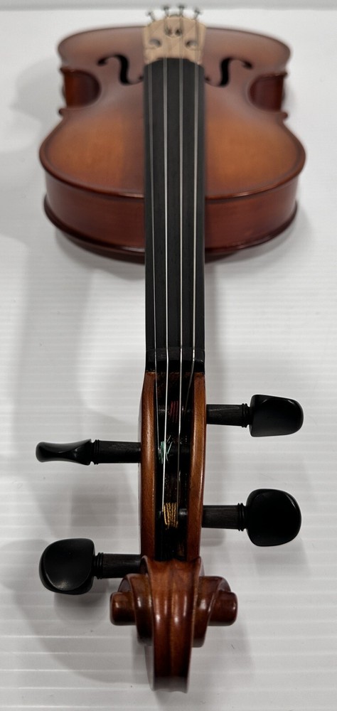 Kraemer 4/4 Violin Model KRV-021 with 2 Bows, Strap & Case