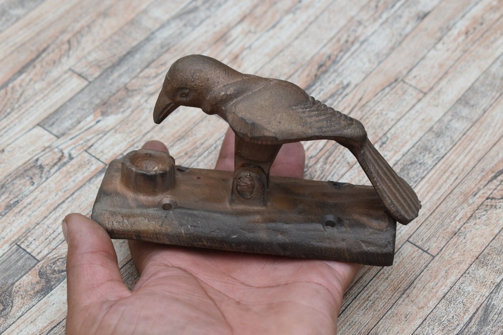 Cast Iron Woodpecker Bird Shape Door Gate Pull Handle Knocker Farm Barn Decor