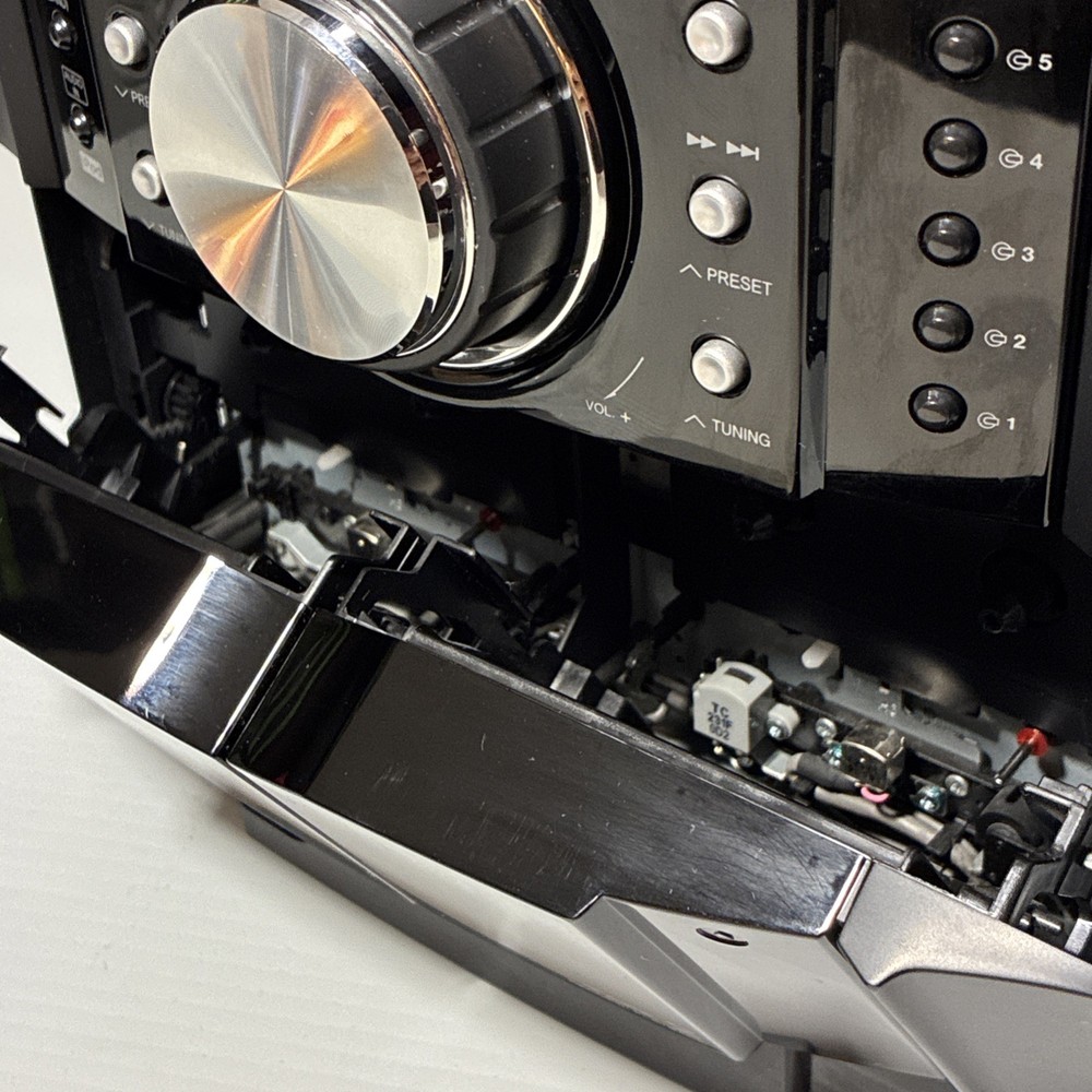 Sharp CD DK890N AM/FM, Dual Cassette, 5 Disc Changer