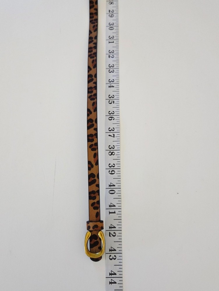 Thin leopard print belt with C gold buckle