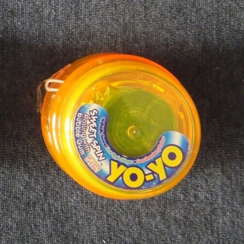 Vintage Sweet Spin Plastic Yo-Yo Rolling with Bubble Gum