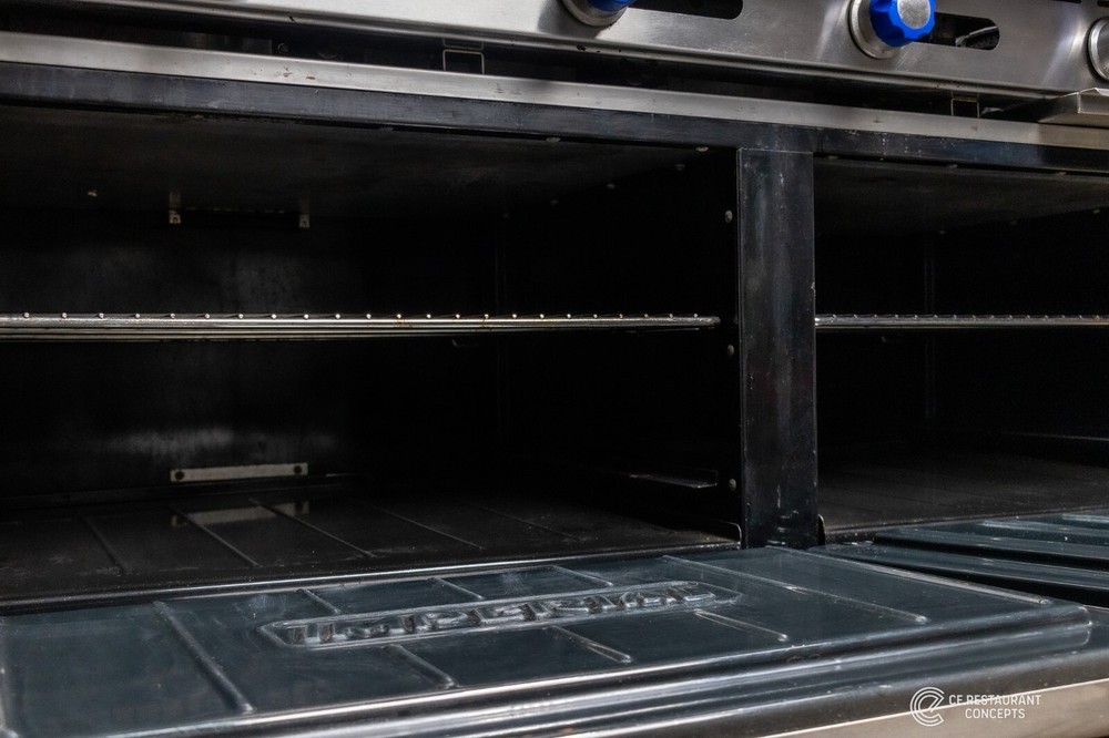 6 Burner Gas Range w/ Griddle