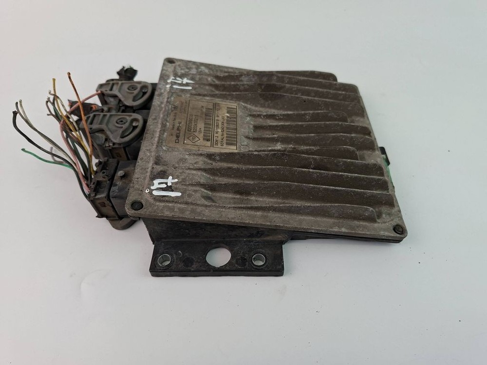 Renault Modus 2005 Engine Control Module 8200430215 kW BVV2967