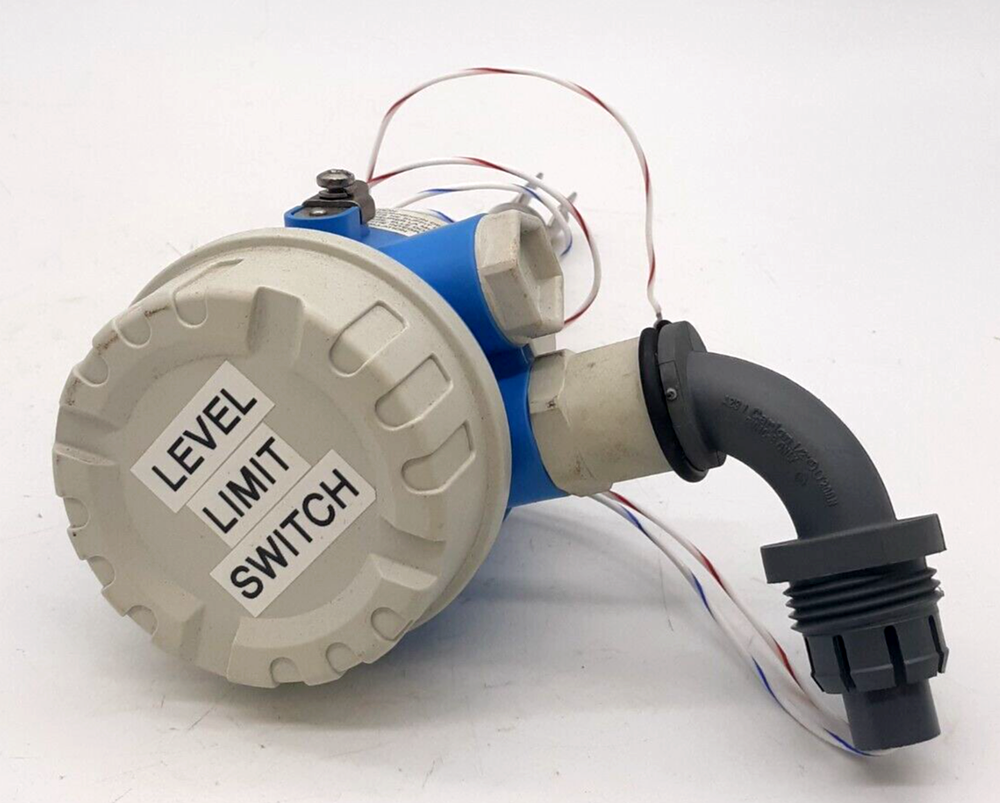 Endress+Hauser FTL51-PGN2DB7E4A Level Switch - BROKEN PLASTIC