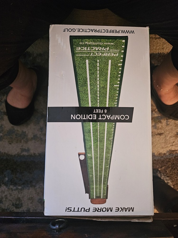 PERFECT PRACTICE Putting Mat Compact 8 Feet NEW