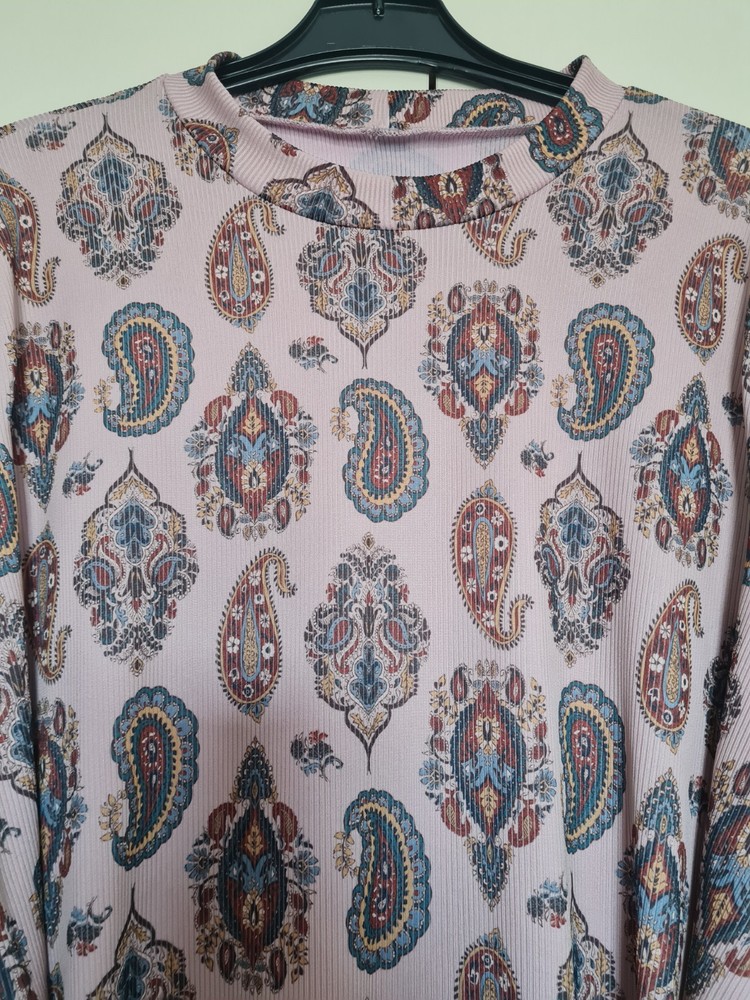 Brand New Paisley Print 2 Piece Coord Set