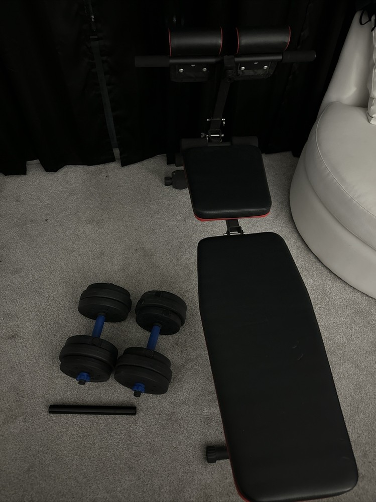 Workout bench with weights