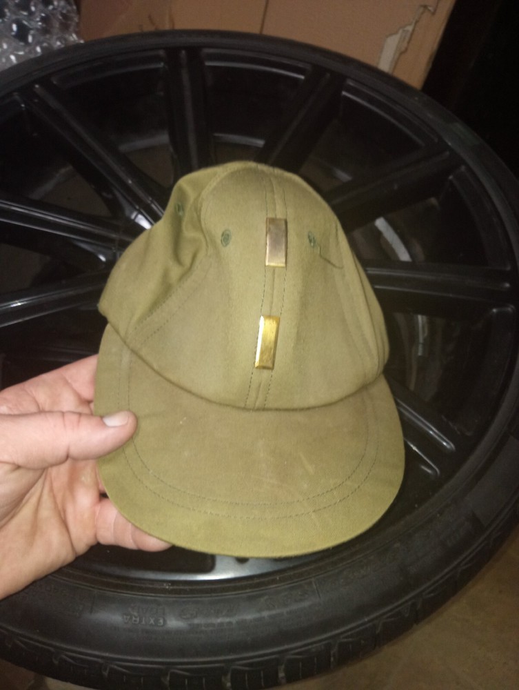 WWII US ARMY HAT WITH GOLD BARS