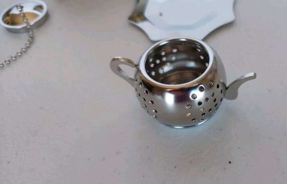 G&H Silver Toned Tiny Teapot & Serving Tray Shaped Whole LeafTea/Spice Infuser