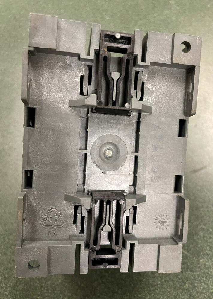ABB OT100E3 3Pole 100Amp 600V Disconnect
