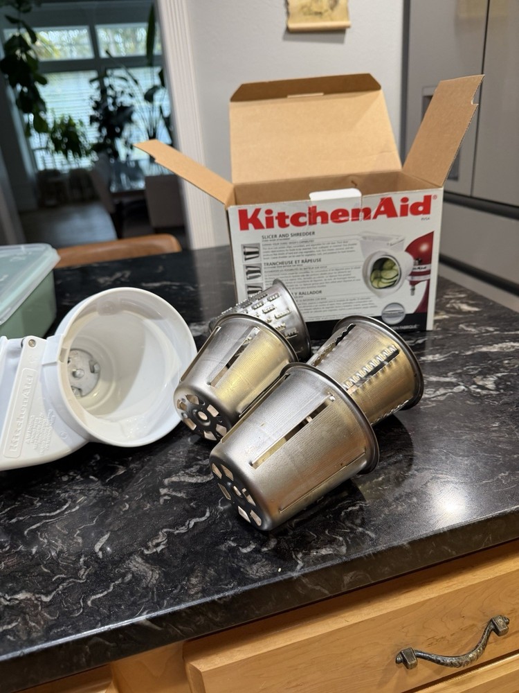 kitchenaid slicer/shredder attachment