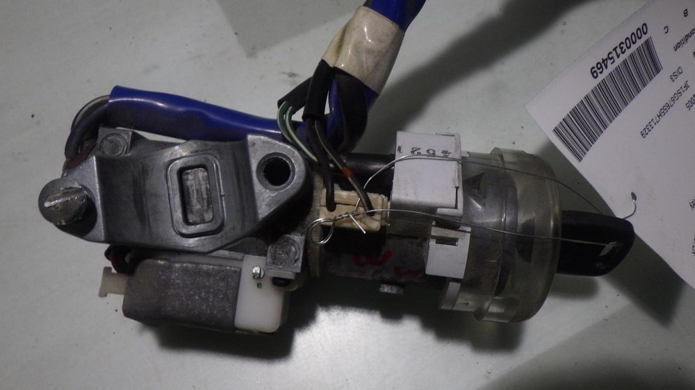 05 SUBARU FORESTER Ignition W/Key